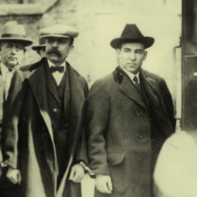 Sacco und Vanzetti auf den Weg in den Gerichtssaal